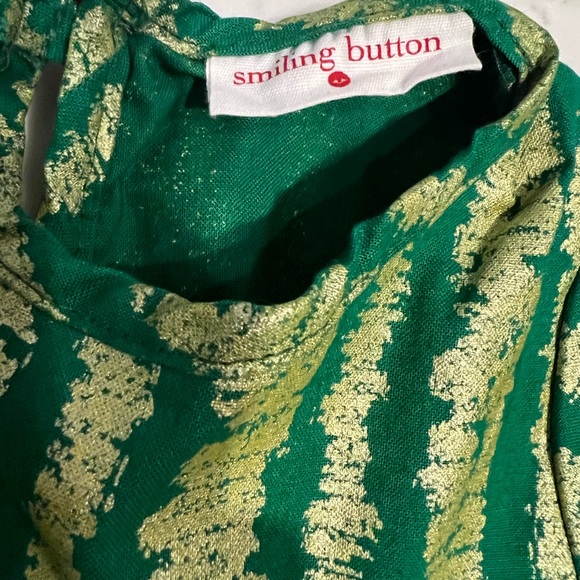 Smiling Button Dress - Picture 3 of 8